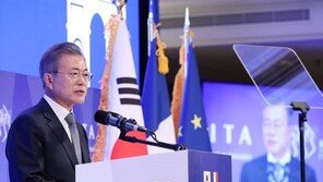 文대통령 국정지지도 상승세 꺾여…3%p 하락한 62%