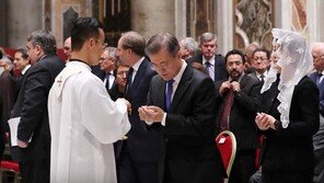 조계종 “문재인 대통령 참여 가톨릭 특별미사 생중계 ‘당혹’”