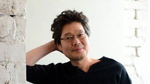 ‘띠동갑 연인과 결혼’ 유재명? ‘응팔’ 이동휘 아버지…예비신부, 무대서 만나