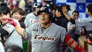 [강산의 가을통신] 김태균은 기억한다, 지바롯데 시절 ‘밑바닥의 기적’을