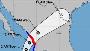 4등급 허리케인 ‘윌라’ 멕시코 서부 연안 접근중