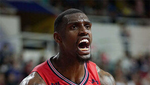 듣던 대로 ‘모벤져스’… 초호화 멤버로 개막 4연승 질주