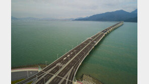 홍콩·주하이·마카오 대교 개통식…“시진핑 참석 경제효과 366조”