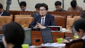 野 “증여세 탈루”vs與 “인사검증 통과”…‘조명래 인사청문회’ 공방