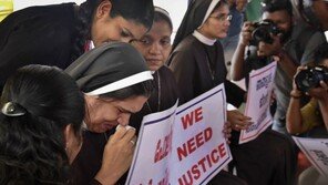 ‘수녀 성폭행 혐의’ 인도 주교 사건 목격자 사제, 숨진 채 발견…경찰 수사