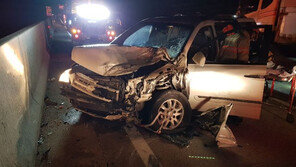 “낙하물 피하려다”…고속도로 잇딴 사고로 2명 사망·19명 부상