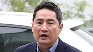 ‘김부선 변호사’ 강용석, 사문서 위조 혐의 오후 선고