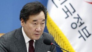 이낙연 총리 “경찰버스 수소차로 교체해 친환경차 내수 살리자”