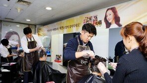 동아제약, 어르신 염색 봉사활동 ‘비겐어게인’ 실시