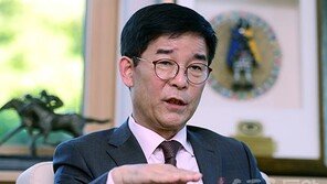 [회장님의 말말말] “퇴근하라고 사내방송 합니다” 外