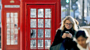 [고양이눈/사진 칼럼]외로운 공중전화