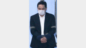 성희롱→불륜설→법정구속, 강용석의 추락