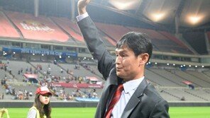 최용수 “FC서울 이런 팀 아니다, 멱살 잡아서라도 정상화”