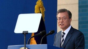 기념식마다 녹아든 ‘임시정부 코드’…100주년 향한 文의 시선