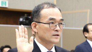 검찰총장 “우병우 ‘몰래 변론’ 봐주기 추호도 생각 안 해”