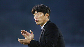 [최현길의 스포츠에세이] 우승 앞두고 속이 까맣게 타는 박동혁 감독