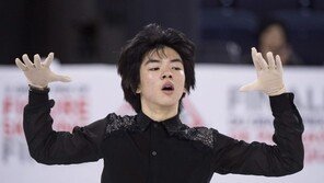 차준환, 시즌 첫 그랑프리 쇼트 3위…김연아 이후 첫 메달 보인다
