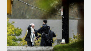 美 피츠버그 유대교 예배당서 총기난사…최소 8명 사망