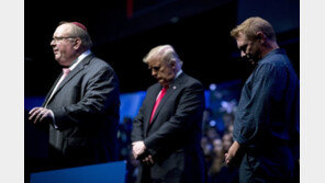 트럼프 “유대교회 총격은 가장 사악한 범죄, 사형 필요”