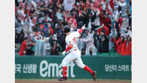 ‘홈런 3방’ SK, 넥센에 2연승…6년만의 KS 진출 눈앞