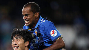 소문난 잔치 먹을 건 없었지만…울산, 실리축구로 2위 도약