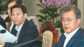 “임종석, 자기정치 멈춰라”… ‘靑 넘버2’ 겨눈 野