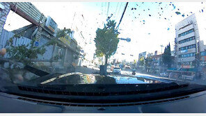 “사고 낼 거야”…벤츠 vs 머스탱, 60km 구간서 177km 속도 ‘내기 경주’