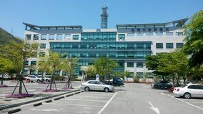 여자화장실에 몰카 설치, 남자화장실서 원격조정한 20대