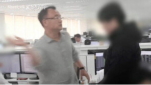 “500CC 원샷·화장실 금지·그 자리서 토” 양진호 회장의 엽기적 회식 규정