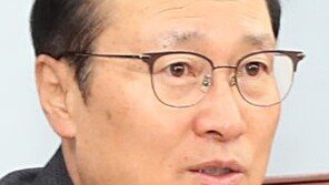 민주당-한국당 원내사령탑, 고용세습 국조·사법농단 특조 ‘설전’