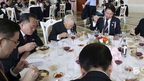 정세현 “리선권, ‘냉면 발언’ 김정은 점수 따기용…핀잔들은 기업, 투자 안 할 것”