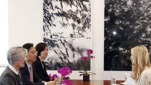  ‘트럼프 장녀’ 이방카, 한국 방문 연기…“일정 등 조율 중”