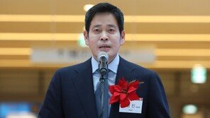 정용진 부회장 “1조 투자 유치…2023년 온라인 매출 23조”