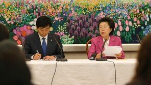 [속보] 국정원 “北, 1년 예산 중 6000억 사치품에 써…통치자금