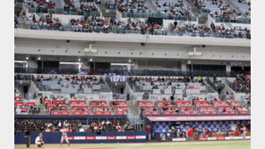 PO는 5차전 명승부, 관중석은 썰렁…4G 연속 매진 실패