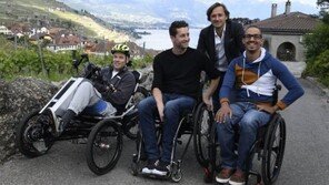 하반신 마비환자 3명, 두발로 걷는데 성공…전기자극이 만든 기적