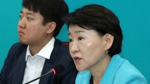 권은희 “조명균, 北과의 기싸움서 졌다…선수교체가 답”