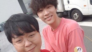 ‘열두밤’ 유준홍, 유쾌한 ‘한승연 앓이’ 인증샷 ‘폭소’