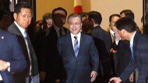 文대통령 국정지지도 55%…지난주보다 3%p 하락