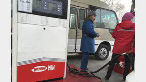 “北 일부지역 기름 부족”…北 신문 “美 이란제재로 원유가격 예측불가”