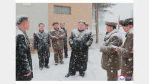 ‘경제 건설’ 독려는 ‘애민’으로…김정은 현지지도 스타일