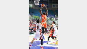 KT 5연승 저지한 전자랜드, 공동 2위 점프