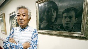 [청계천 옆 사진관]셔터 누를수록 표정 살아난 신성일…되돌려 본 ‘취재의 추억’