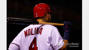 몰리나 9번째 GG 영광, LA 다저스는 배출 無