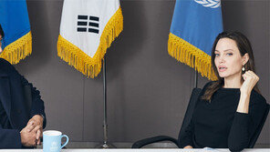 “난민 보호해달라” 부탁 남긴 졸리, 유엔난민기구 특사로 방한 마쳐