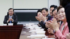 김병준 “당내갈등 소화 가능…비대위 2월말 종료”