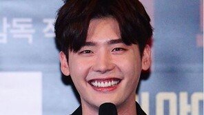 한 때 ‘억류’ 이종석, 무사 귀국…팬들 “법적 대응해야”