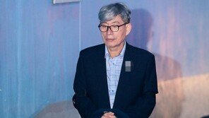 ‘MB국정원 특활비’ 원세훈 첫 공판서 뇌물공여 혐의 부인