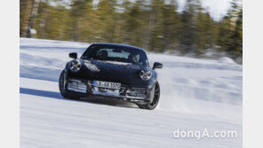 세계 각지 누비는 ‘포르쉐 신형 911’… 출시 앞두고 막바지 테스트