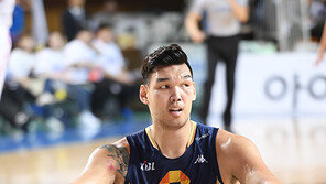 하승진 없는 KCC의 연패탈출, ‘높이’에 달렸다